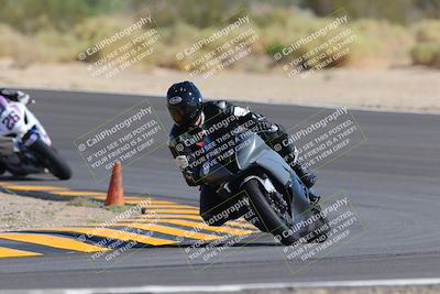 media/Oct-08-2022-SoCal Trackdays (Sat) [[1fc3beec89]]/Turn 10 (945am)/